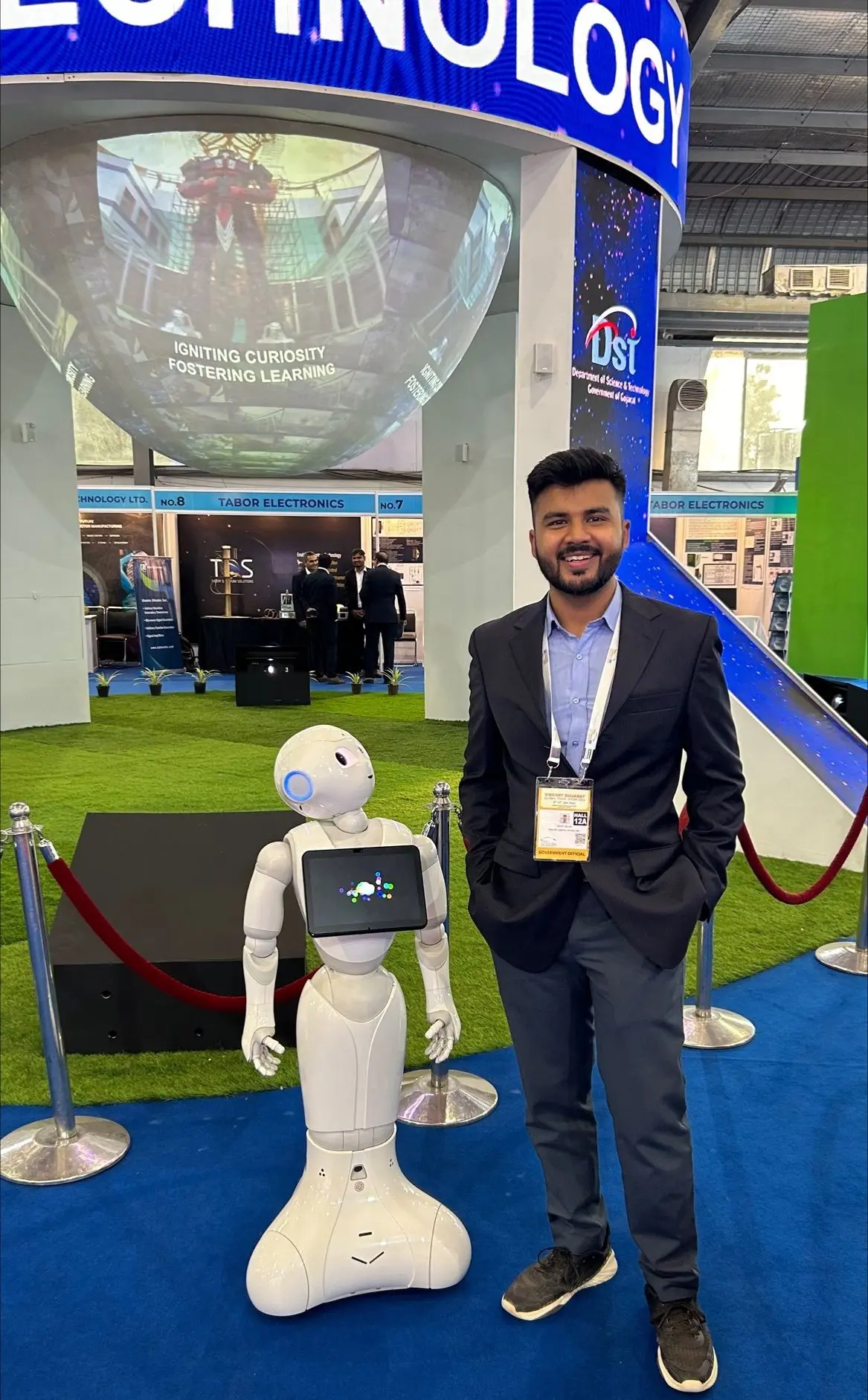 Representing Humanoid at Digital India